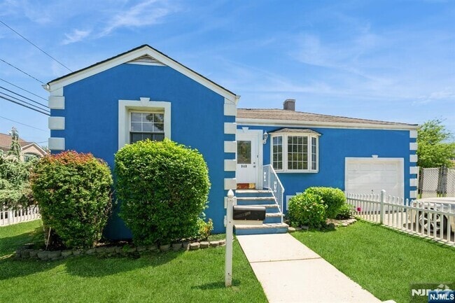 Building Photo - 940 Schopmann Dr Rental