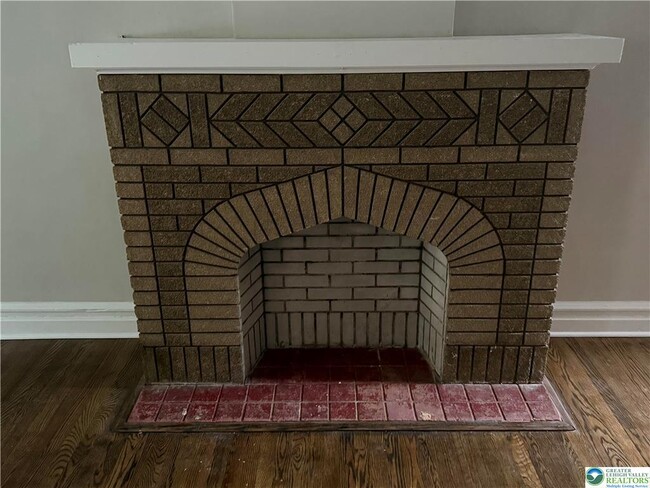 Photo - 608 St John St