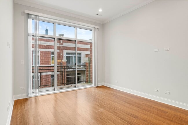 Photo - 1054 W Monroe St