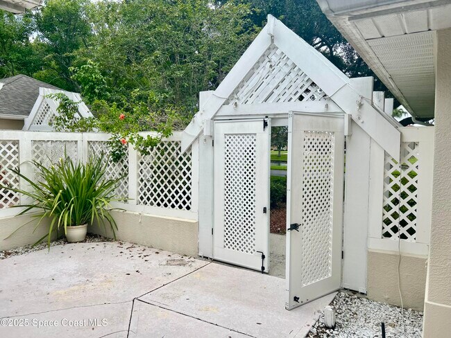 Photo - 729 Kenwood Cir