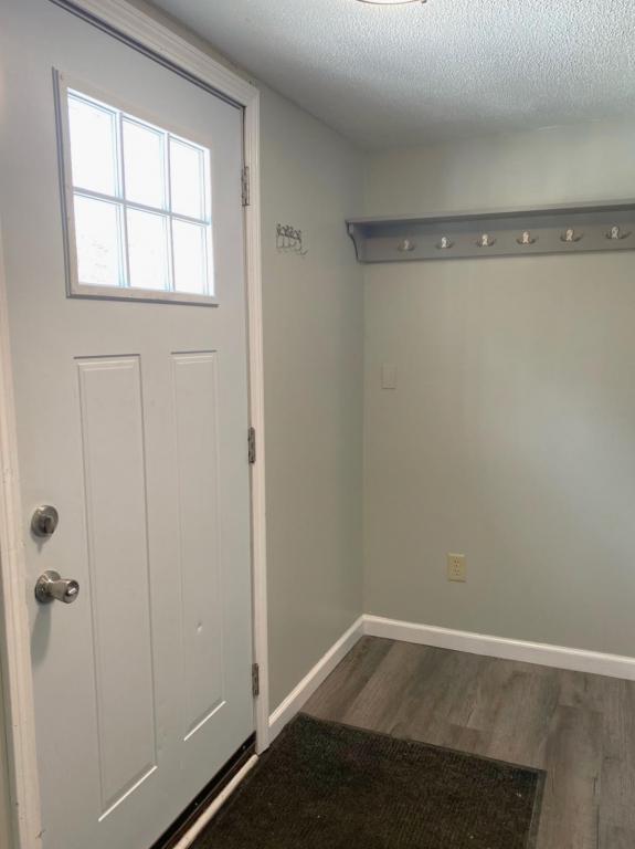 Photo - 1136 Pownal Rd