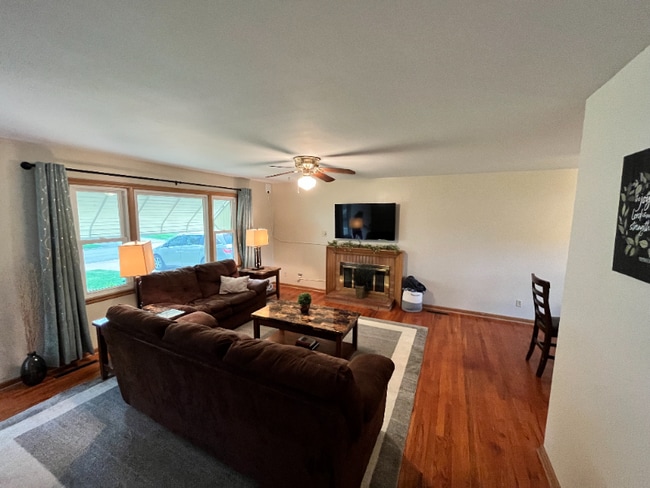 Photo - 4943 NE Gladstone Ave