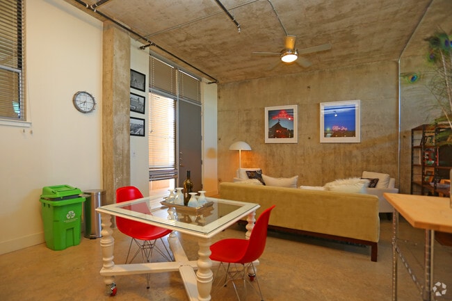 Studio - 1221 Broadway Lofts