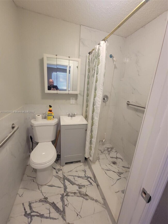 Photo - 1540 NW 153rd St Unidad 1