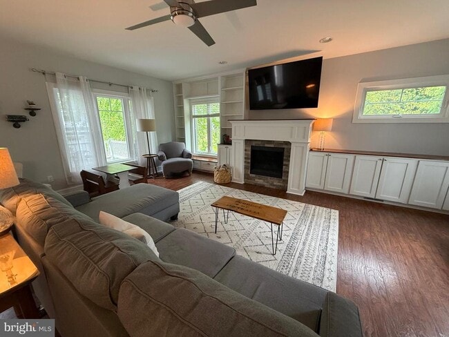 Photo - 307 Valley Rd