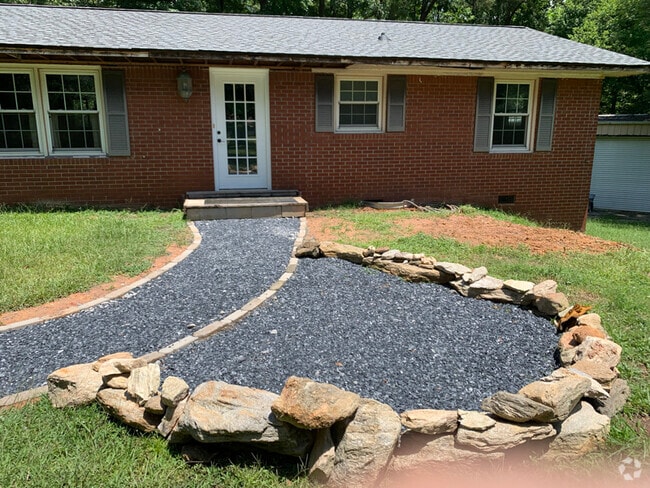 Building Photo - 322 Whooping Creek Rd Rental
