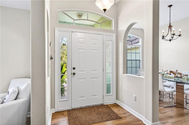 Photo - 520 N Valencia Cir SW