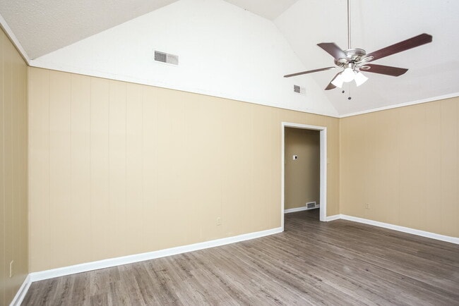 Photo - 4388 Hunt Cliff Trce