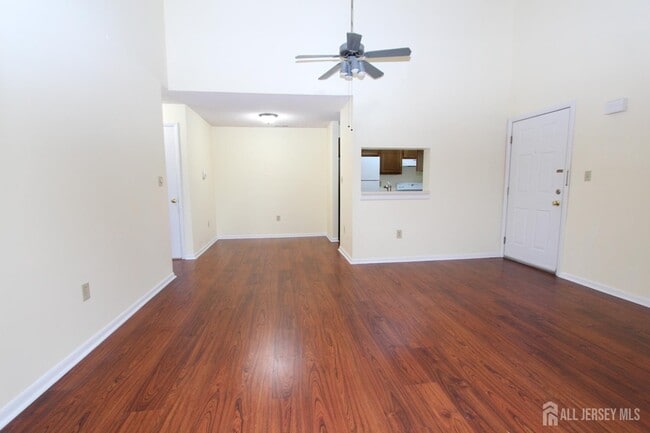 Photo - 5012 Ravens Crest Dr