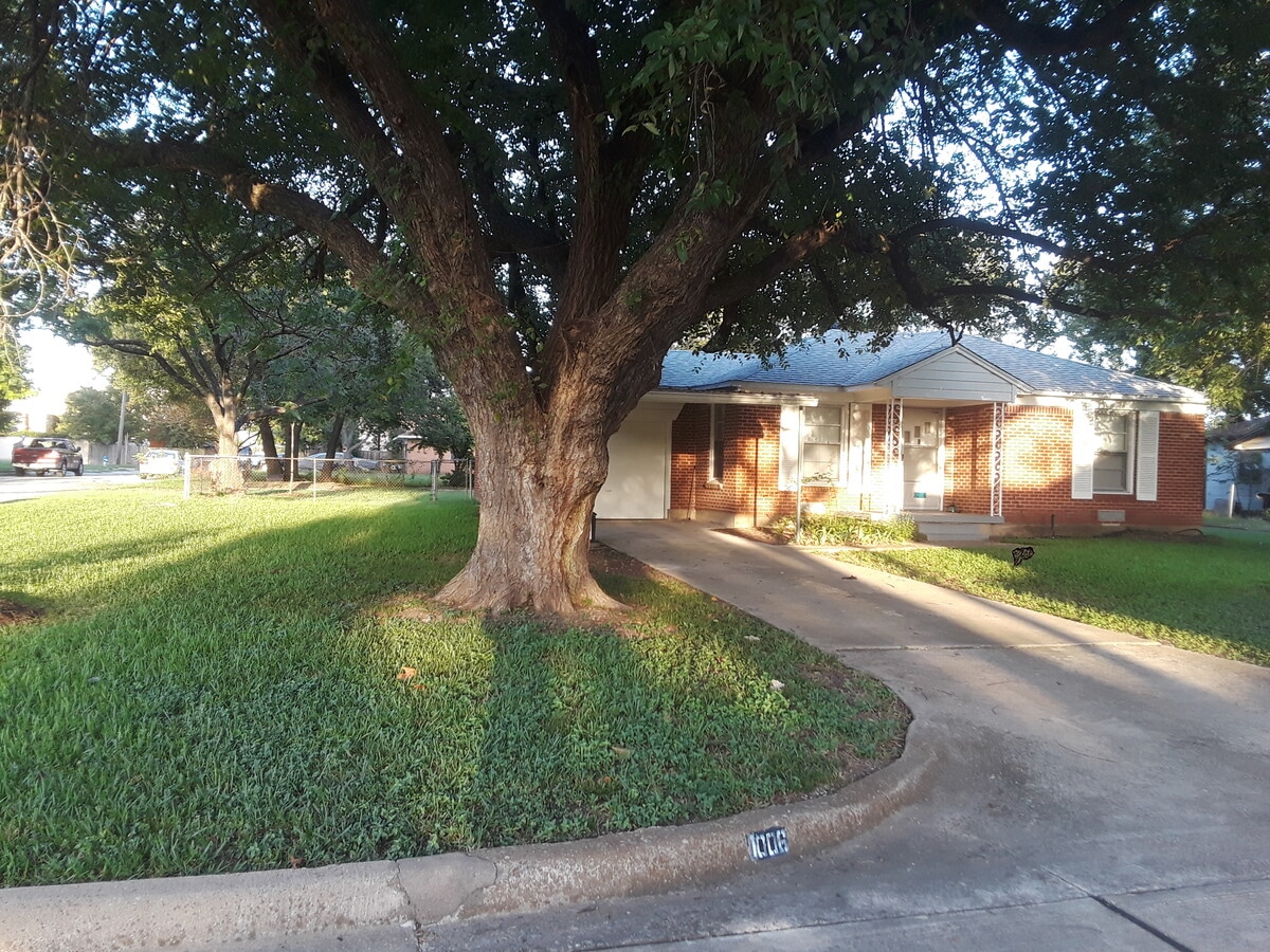 Photo - 1006 Municipal Ave