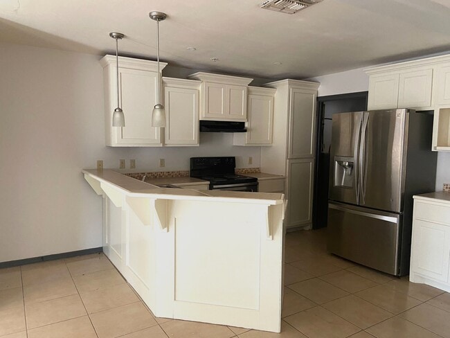 Photo - 1202 W Kiwi Ave