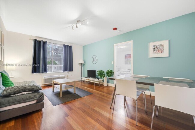 Photo - 420 15th St Condo Unit 105