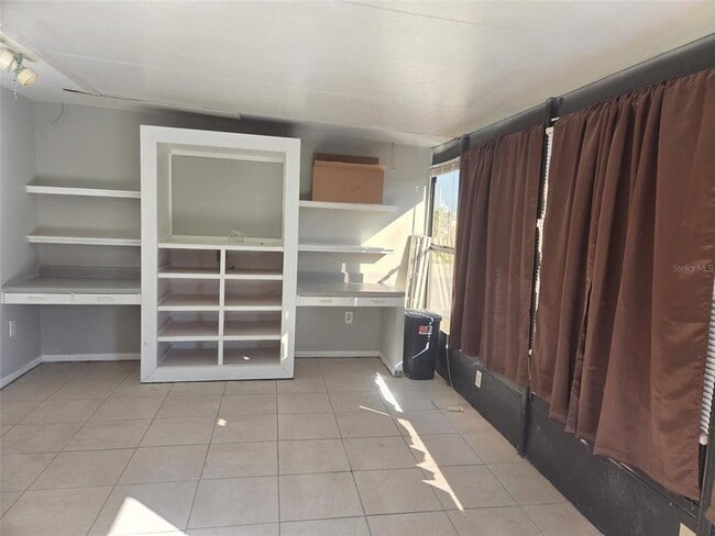 Photo - 197 Boundary Blvd