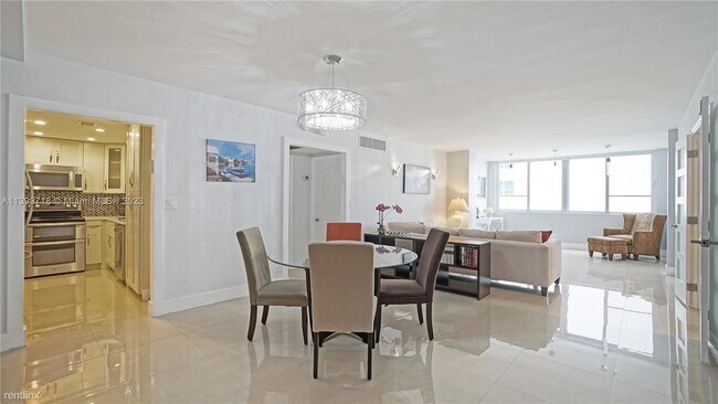 Photo - 2 br, 1 bath Condo - 5005 Collins Ave Apt 922 Unidad Apt 922