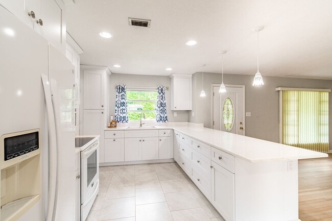 Photo - 4511 S Cameron Ave