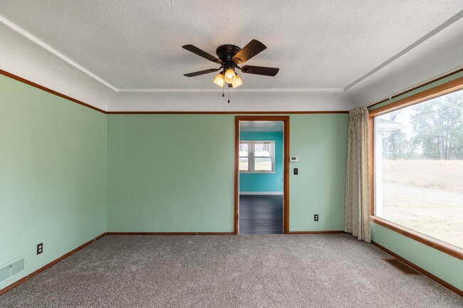 Photo - 33491 NW Reeder Rd