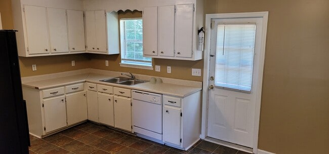 11 Silver Spur Ct
