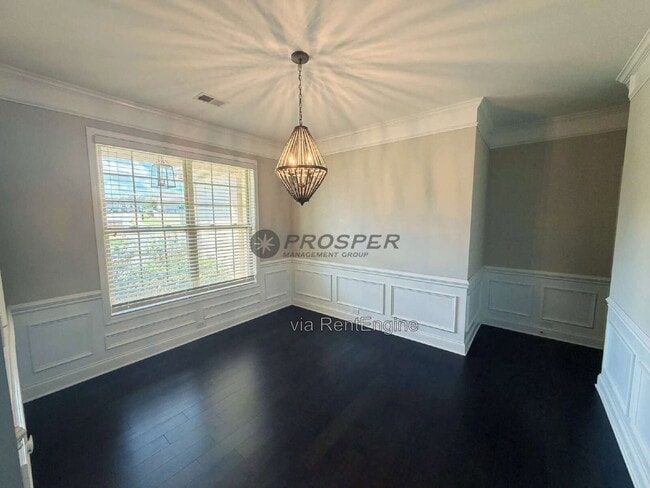 Photo - 108 Redmont Ct