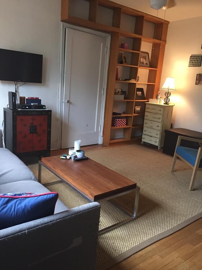 Photo - 2032 Belmont Rd NW Unidad 626