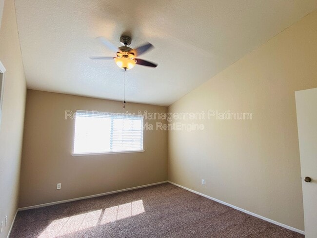 Photo - 8153 N Cedar Ave Unit Apt 212