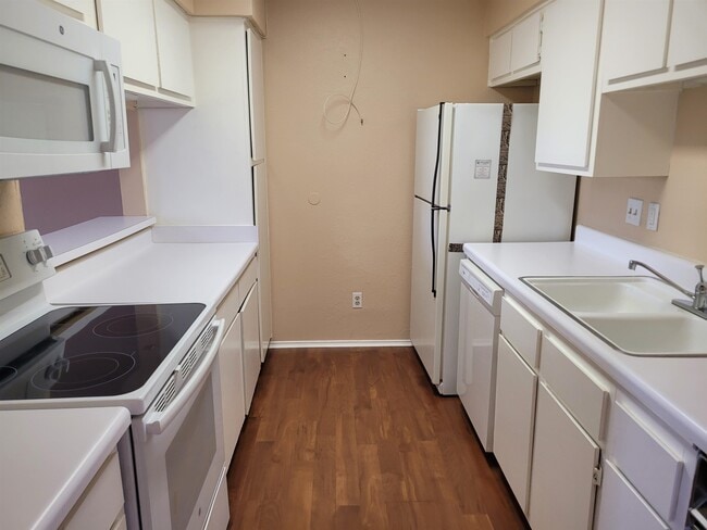 Photo - 306 Out Yonder