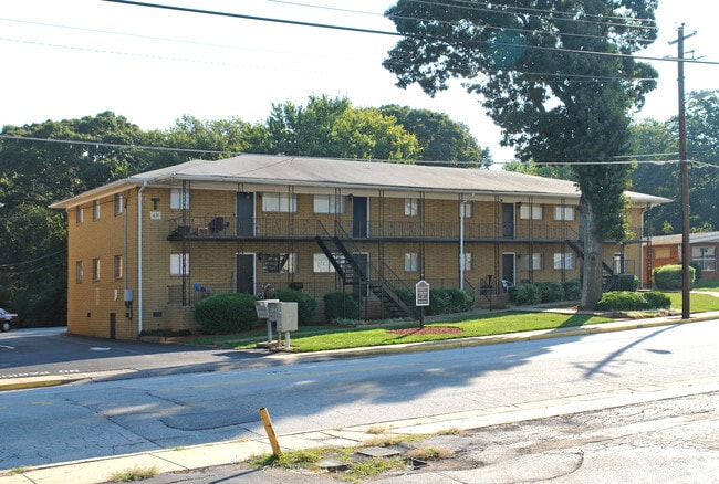 Photo - Clarion Court Apartments