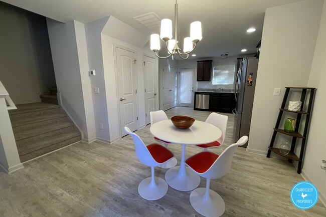 Photo - 201 Socket St