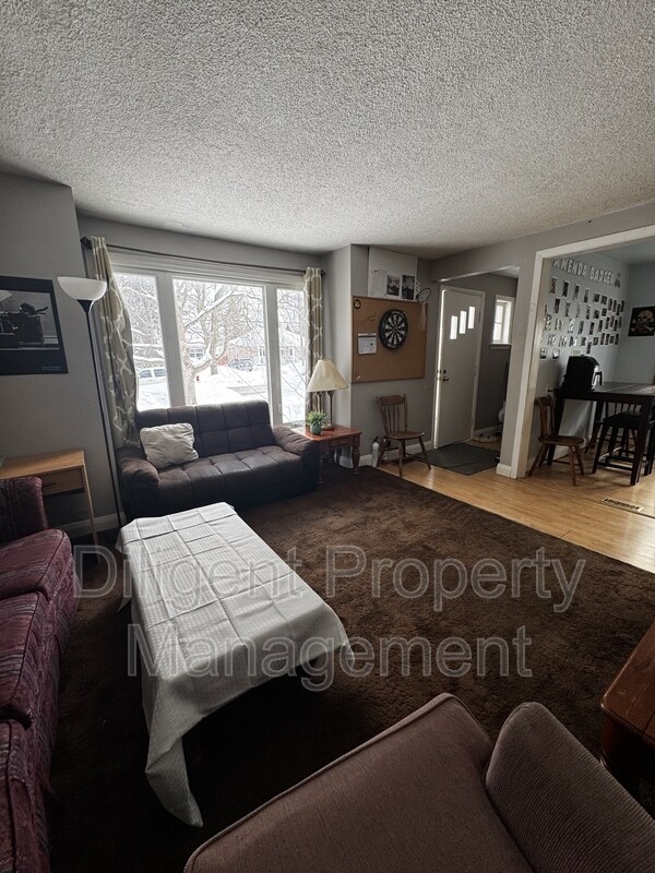 Photo - 180 Dumble Ave