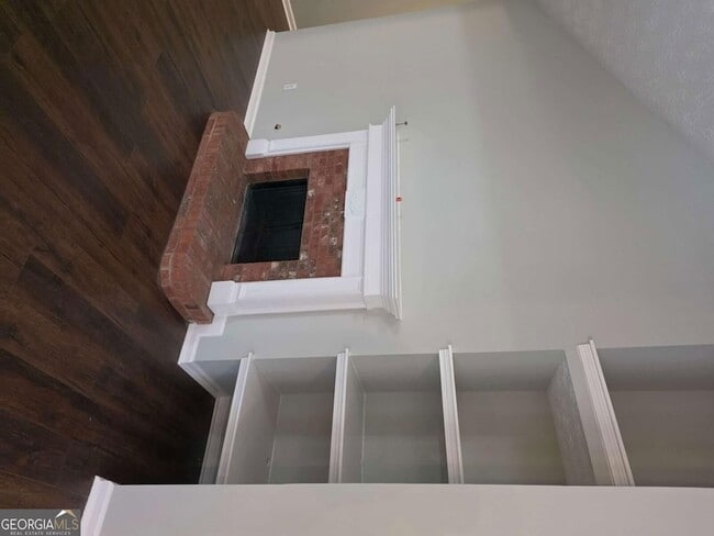 35 Montgomery Ct