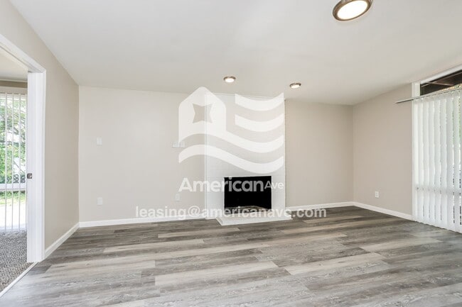 Photo - 830 St Anthony Ln