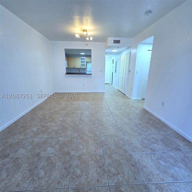 Photo - 2901 Riverside Dr Unit 203