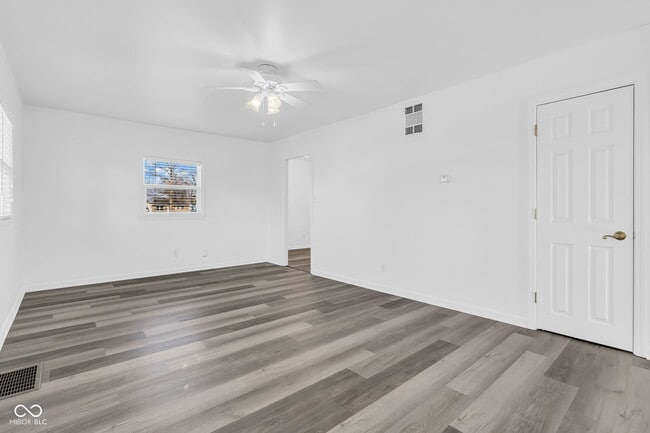 Photo - 420 Douglas Dr