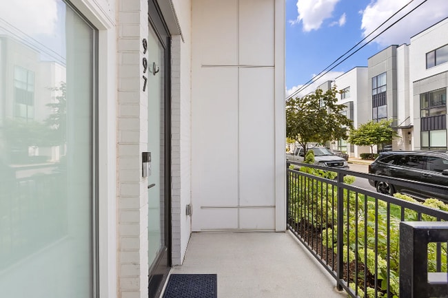 Photo - 997 Scovel St