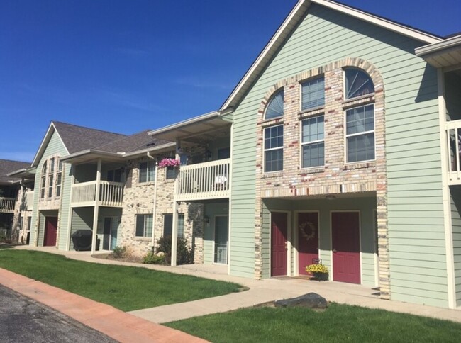 Building Photo - 135 W Oak Leaf Dr Unit 1 Rental