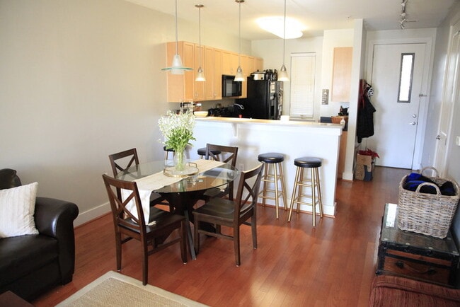 Photo - Charming 2 Bedroom/2 Bath condo close to uptown