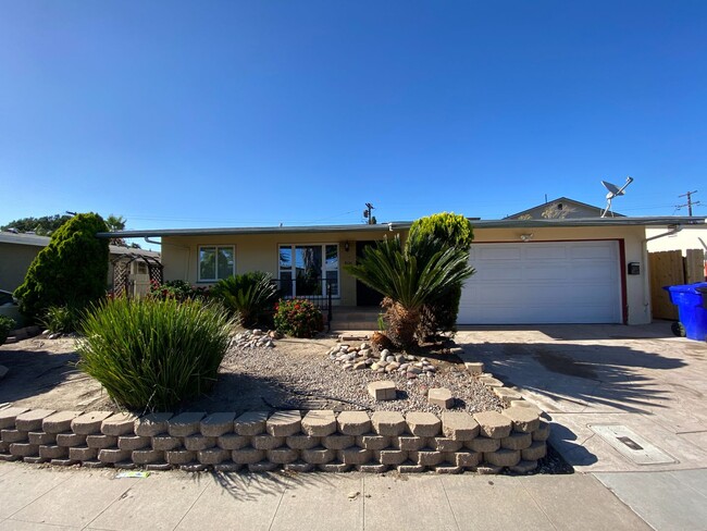 3BD/2BA on Dorothy Drive! (Lease out, pend... - 3BD/2BA on Dorothy Drive! (Lease out, pend...