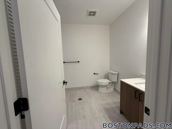 Photo - 199 Gardner St Unit 408