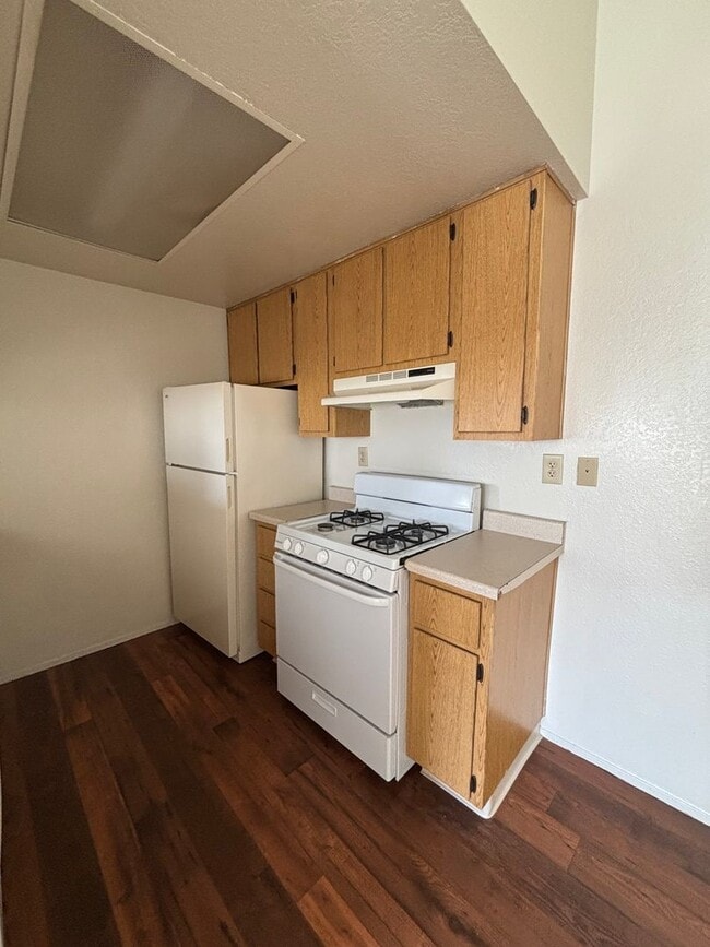 Fallbrook Hills Apartments