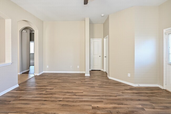 Photo - 14302 Merganser Dr