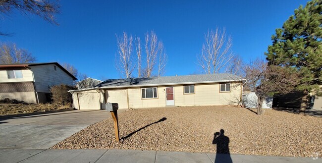 Building Photo - Updated 3 bed, 1 bath Ranch Rental