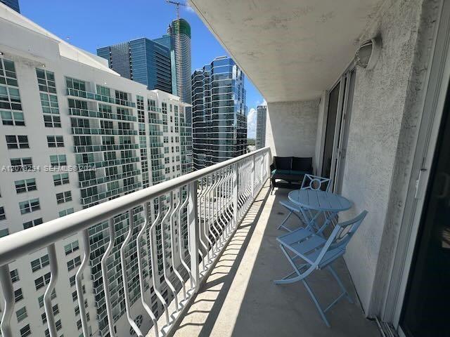 1200 Brickell Bay Dr Unit 2303