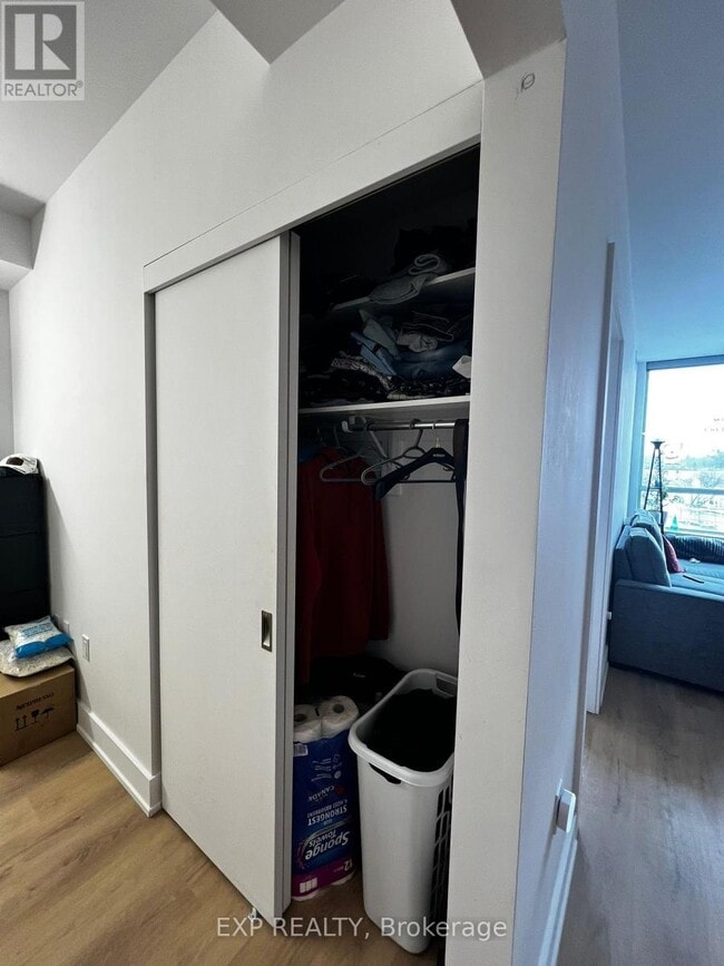 Photo - 929 Richmond Rd Unit 309