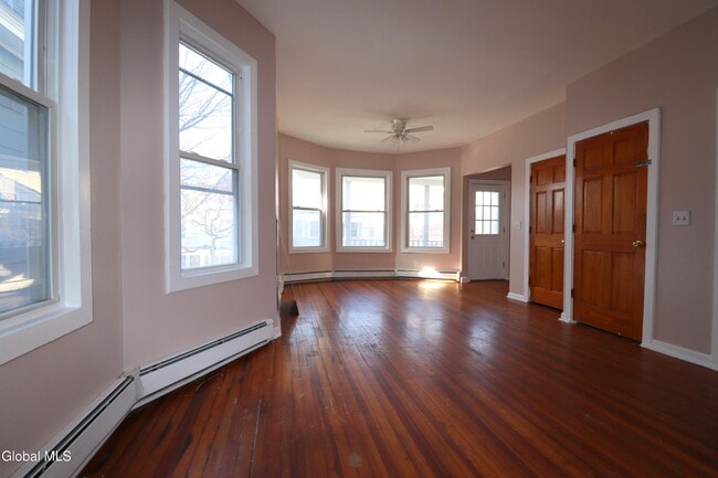 Photo - 29 Morris St