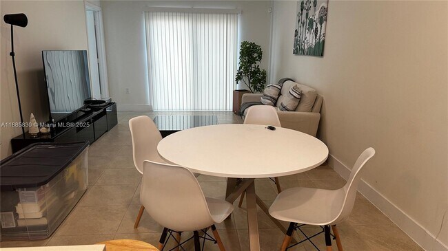 Photo - 8201 NW 41st St Unidad 408