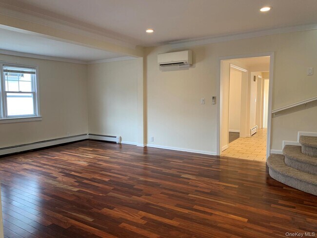 Photo - 24 Hall Ave