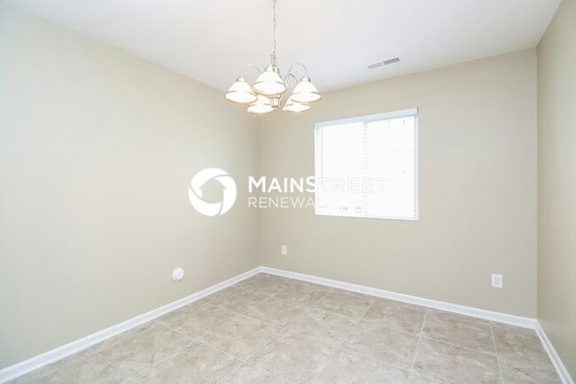 Photo - 4 Bedroom Pet-Friendly Home in Greensboro, NC with Main Street Renewal