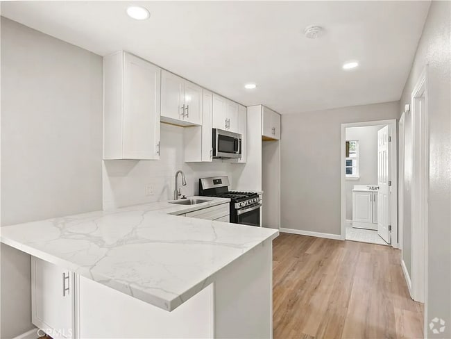 Building Photo - 24140 Ironwood Ave Unit 1 Rental