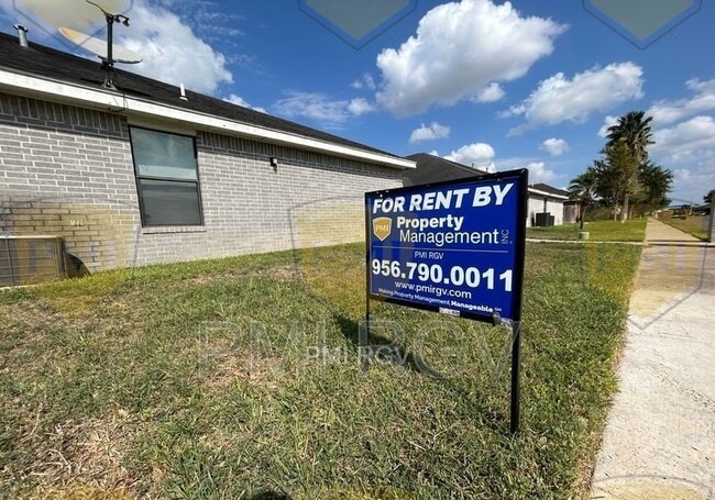 Building Photo - 1503 E Coyote St Unit 8