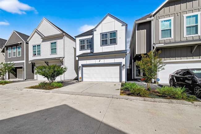 Photo - 8410 Berry Brush Ln
