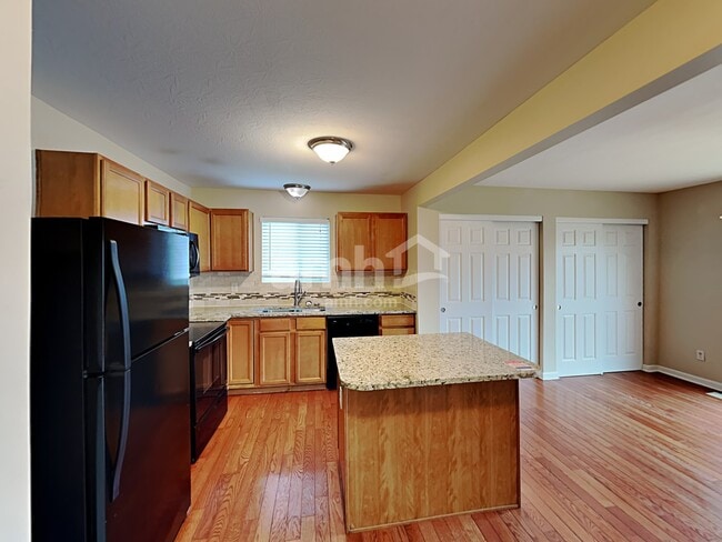Photo - 1231 Candora St